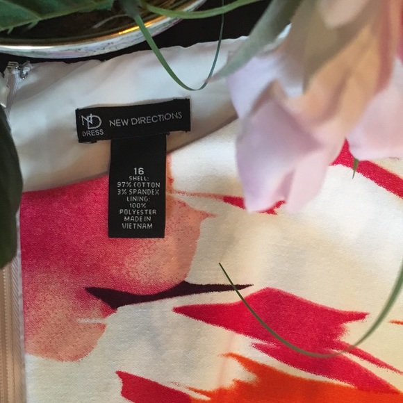 New Directions Dress - Picture 5 of 7